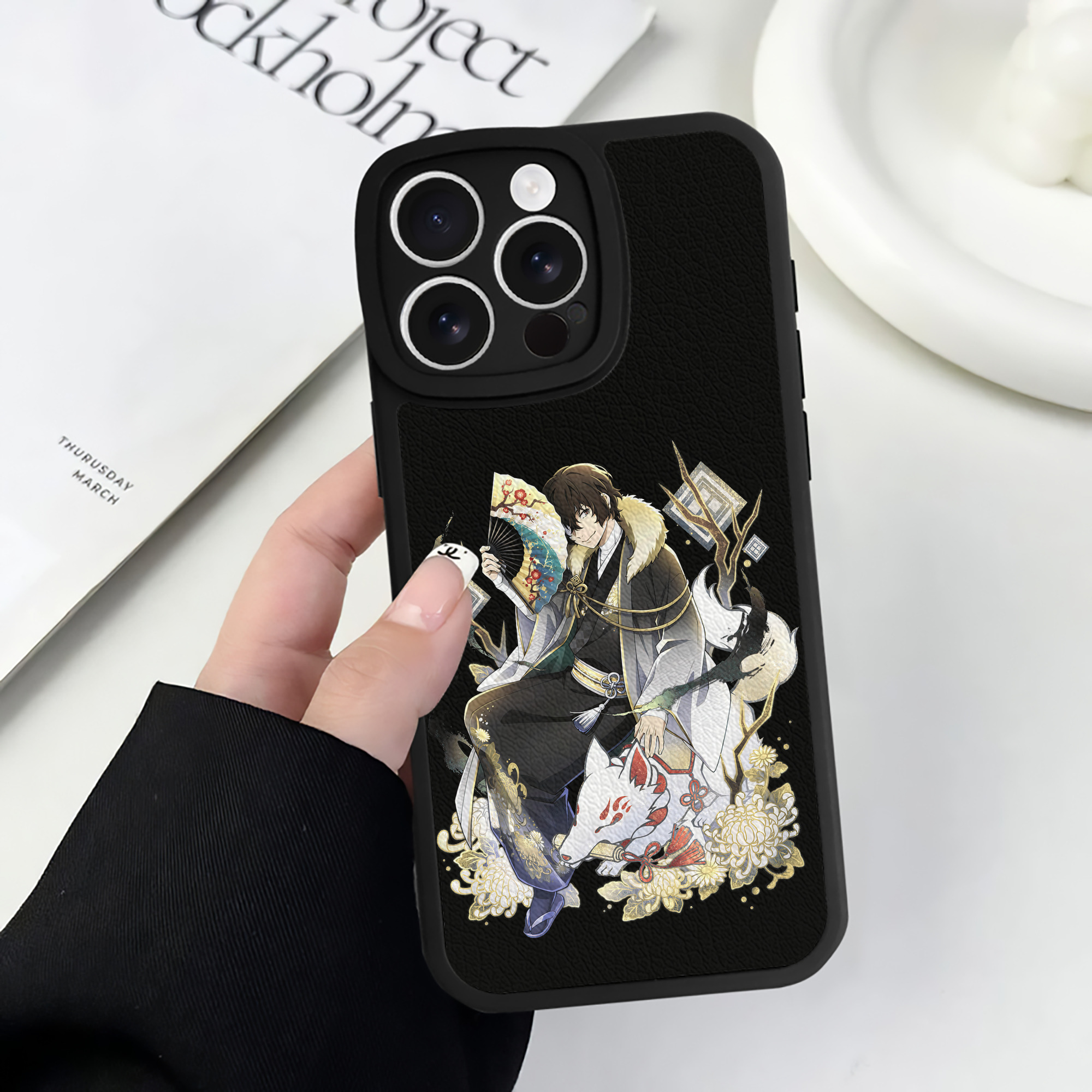 （画像用） 文豪ストレイドッグス Bungo Stray Dogs 【iPhone 16シリーズ対応】シリコンスマホケース（レザー調） 材質：シリコン